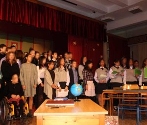 xristougenniatiki-eorti-gymnasio-6 xristougenniatiki-eorti-gymnasio-6